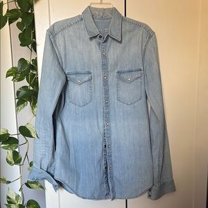 GAP Light Blue Casual Button Down Shirt